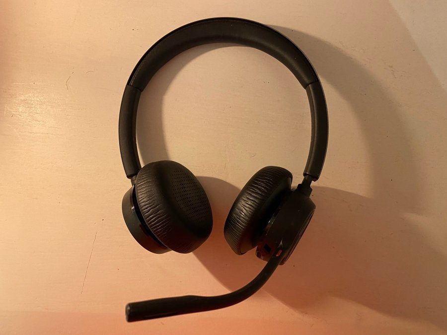 Poly Voyager 4320 headset