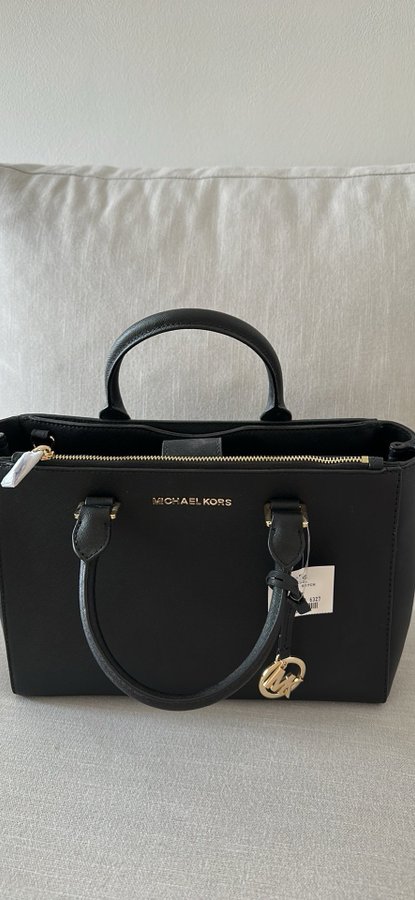 Helt ny Michael Kors väska