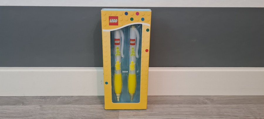 Lego minifigures pen set