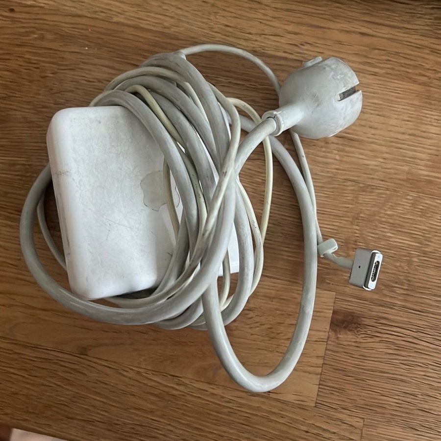 Apple MagSafe Strömförsörjning