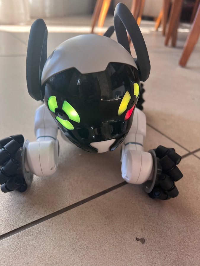 Wowwee Chip the Robot Dog, Broken!