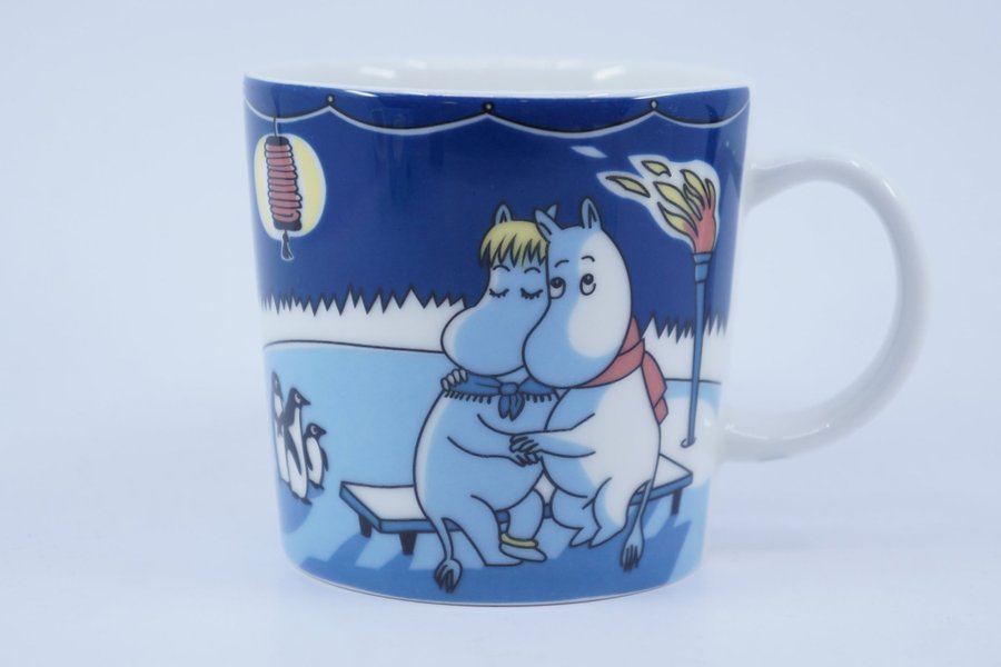 Muminmugg Vinterbrasa / Moomin Mug Winter Bonfire [A]