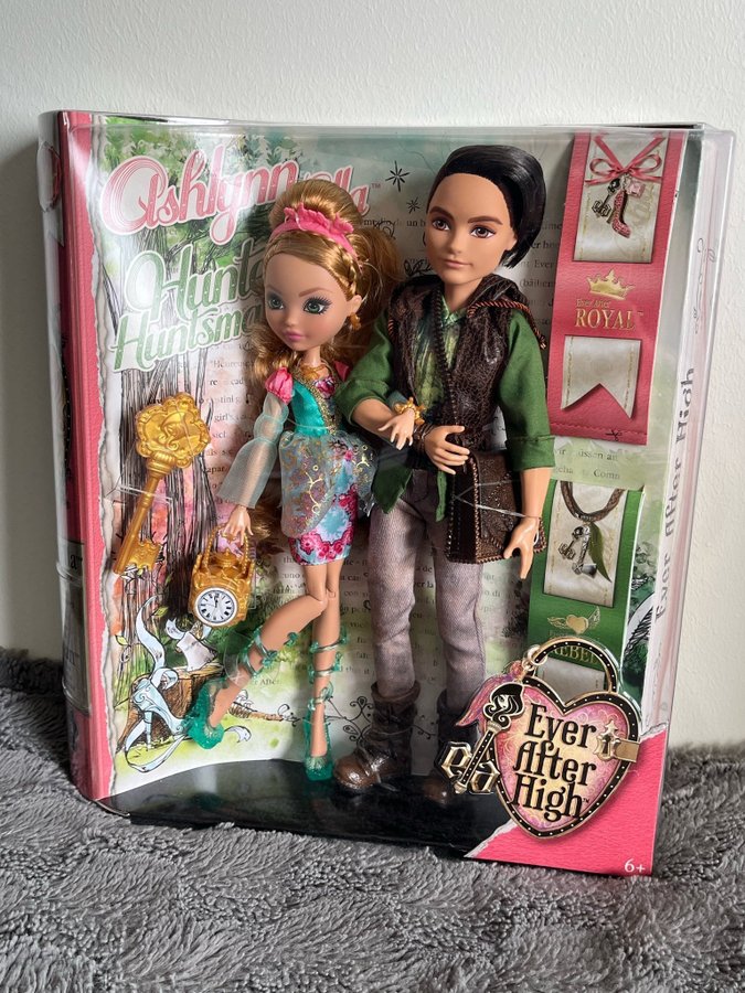 Ever After High Ashlyn  Hunter dolls