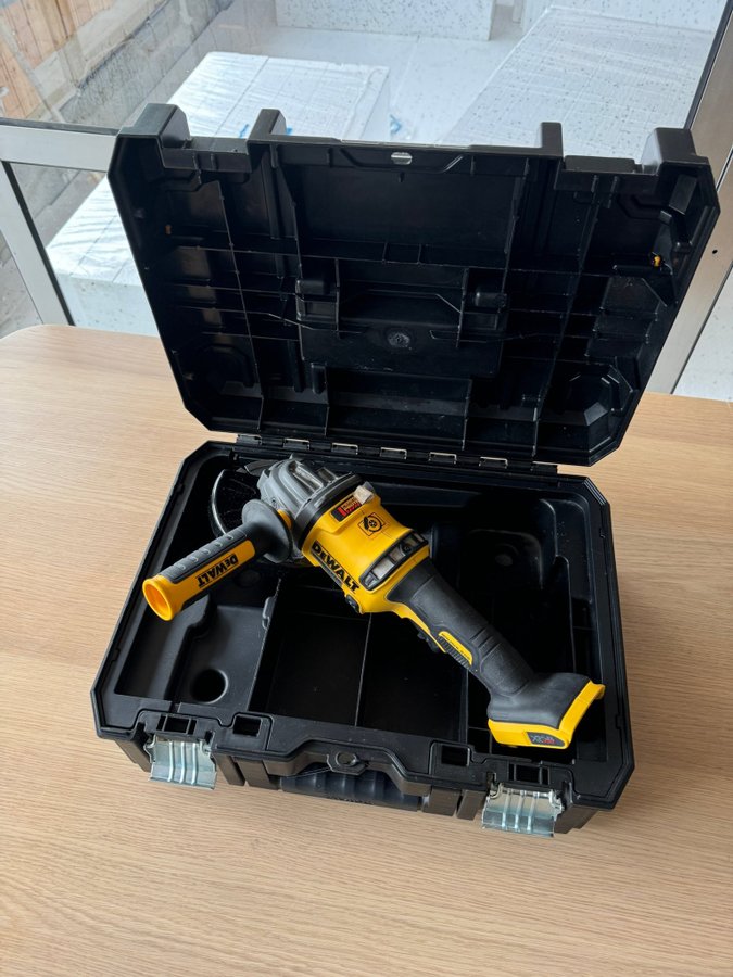 DEWALT Vinkelslip 54V XR Brushless