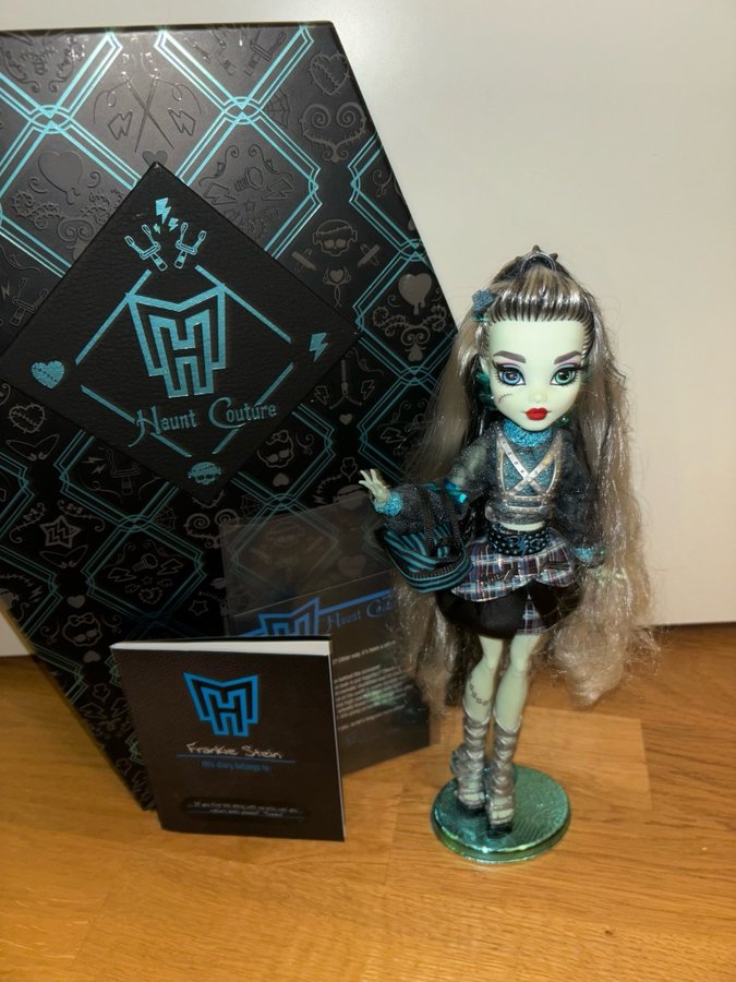 Monster High Frankie Stein Haunt Couture docka