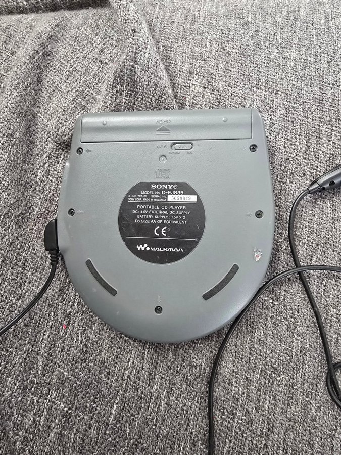 Sony CD Walkman D-EJ835