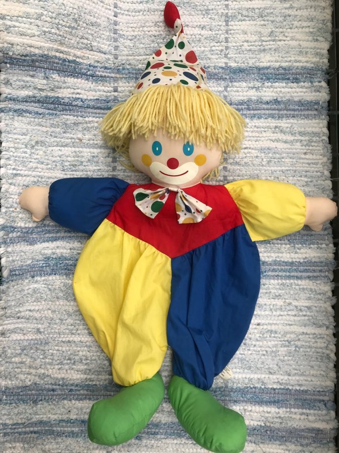 Clown 60cm. stoppningsbar (kudde, väska, mjukleksak)