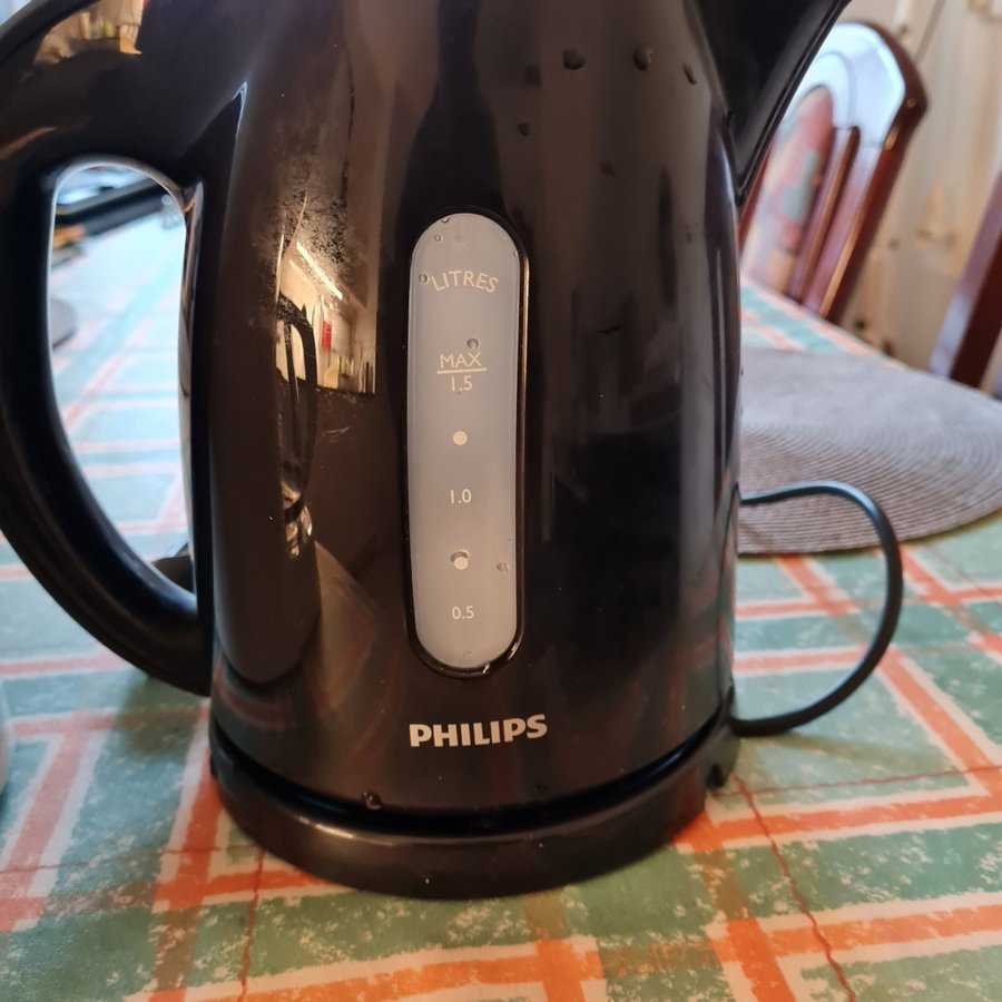 Bosch kaffebryggare och Philips vattenkokare