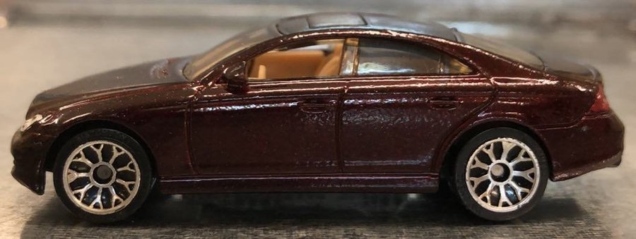 Matchbox Mercedes-Benz CLS500 1:65