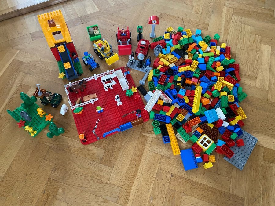 Lego Duplo över 400 delar.