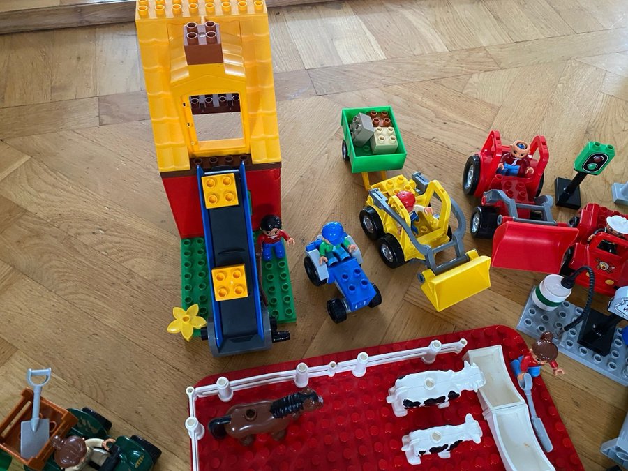 Lego Duplo över 400 delar.