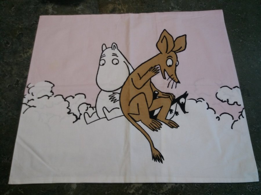 helt nytt mumin örngott - 50x60cm - hemsydda - Mumin och Sniff