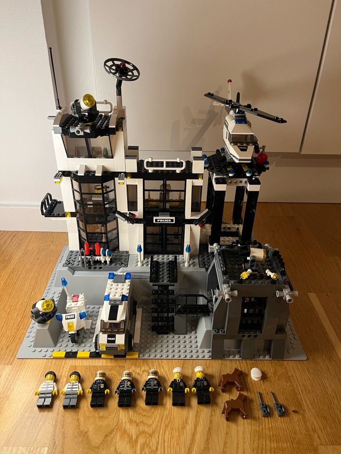 Lego City - Police Station (7237)