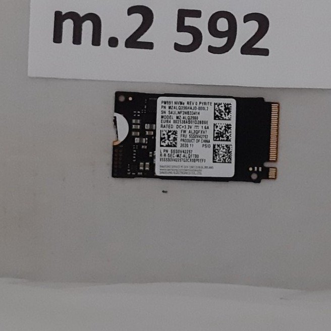 SSD Samsung modell : m2  NVMe  256GB formfaktor 2240