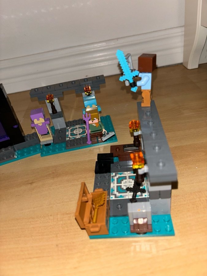 Lego Minecraft 21152 The Nether Portal