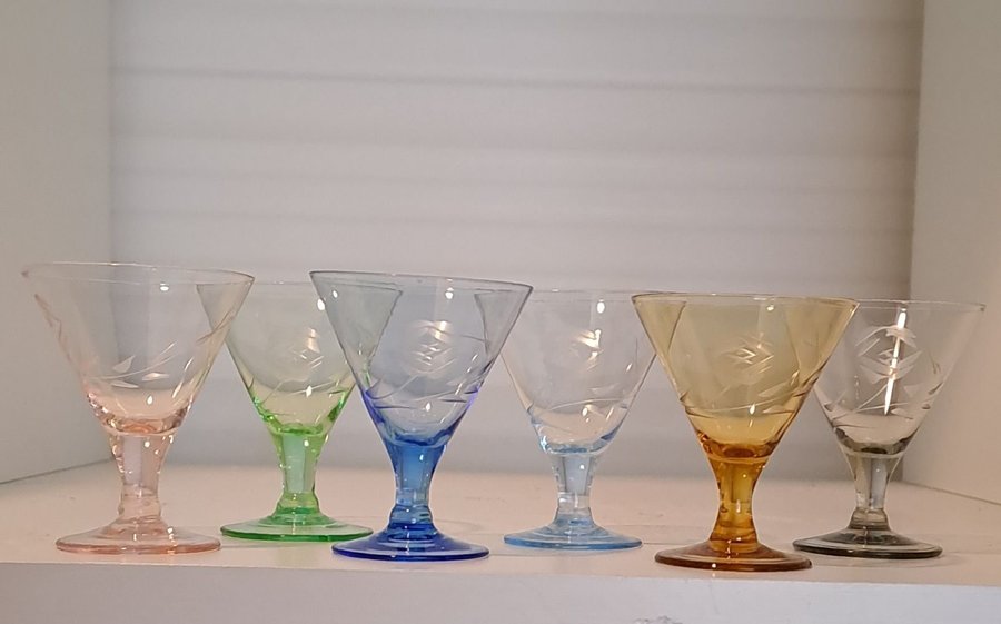 Unika Svenska Snapsglas sekelskifte / munblåsta 1920