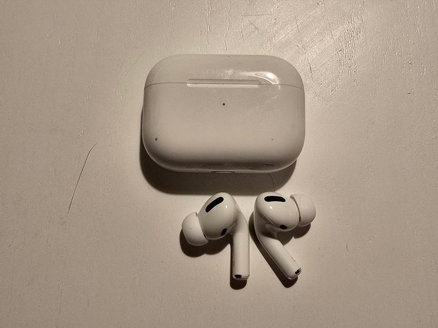 Apple AirPods med magsafecase