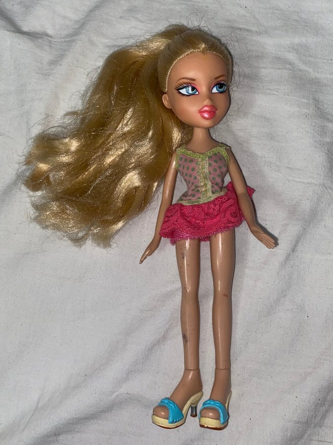 Bratz sweet dreamz cloe