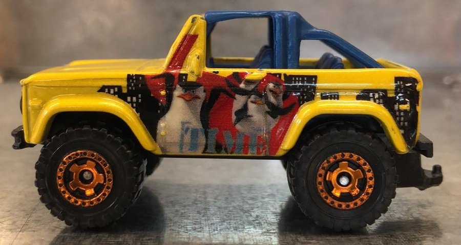 Matchbox Ford Bronco 4x4-1972 The Penguins Of Madagascar 1:57