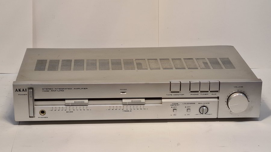 Akai AM-U110 Stereo Integrerad Förstärkare