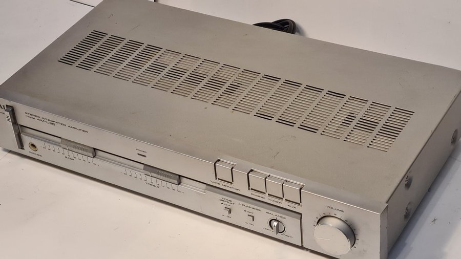 Akai AM-U110 Stereo Integrerad Förstärkare