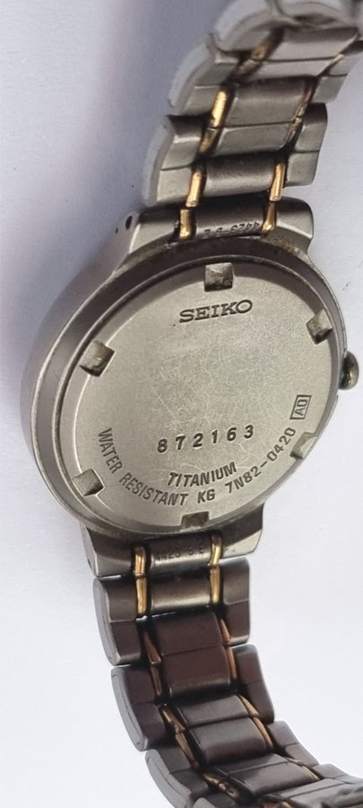 Seiko Titanium Kvarts Damklocka