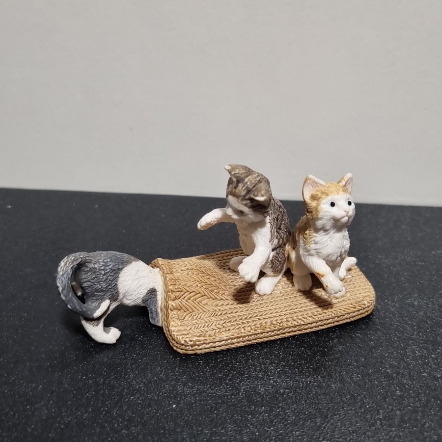 Schleich 13674 Lekande Kattungar