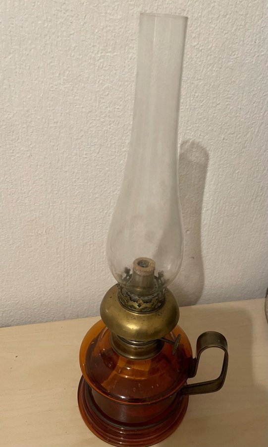 Äldre fotogenlampa- KOSMOS BRENNER- munblåst- h: ca.35 cm- Vintage