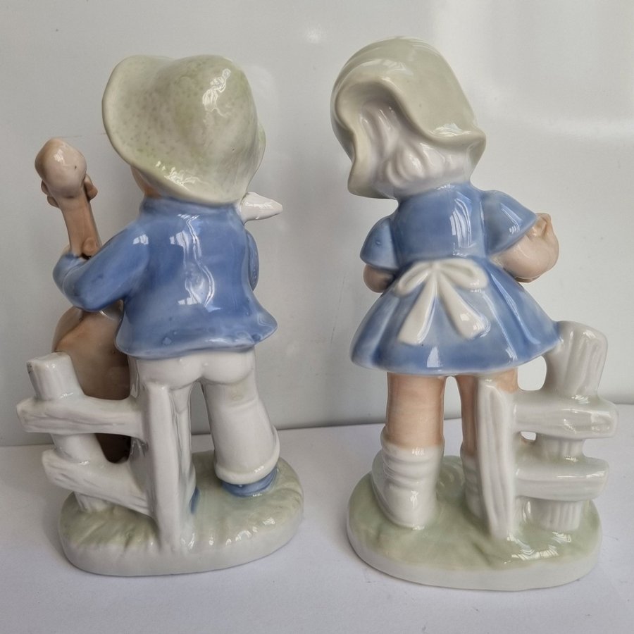 Royal 2 figuriner barn instrument basfiol + dragspel porslin vintage figurer