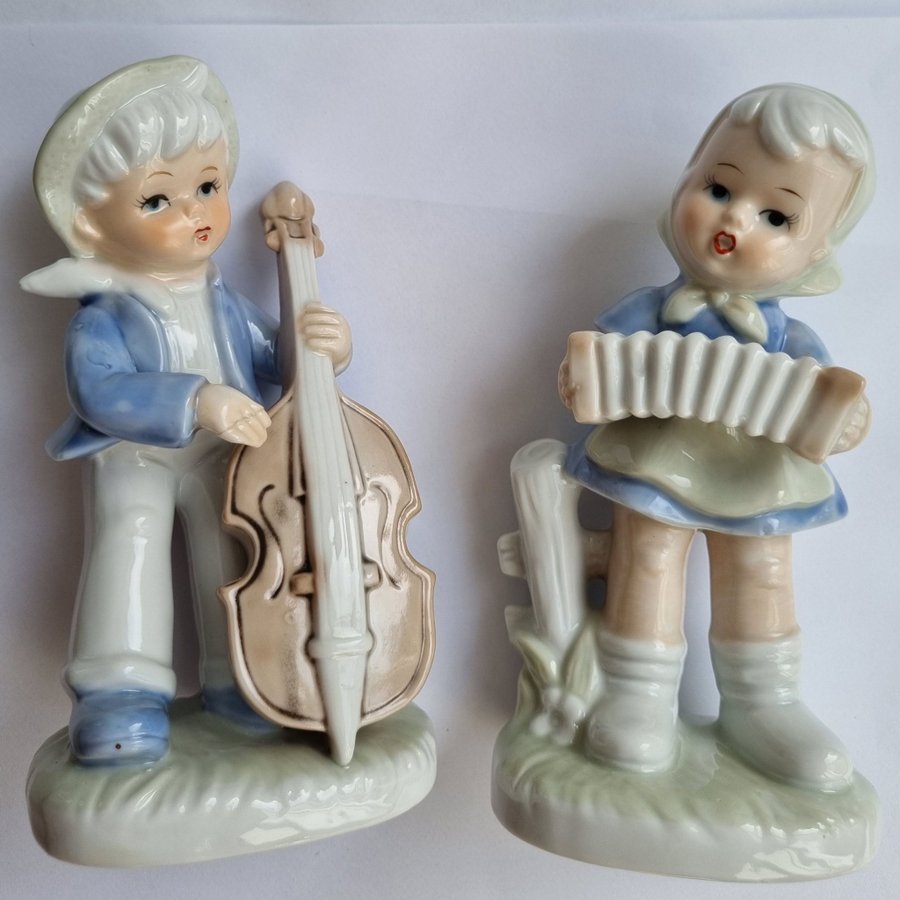 Royal 2 figuriner barn instrument basfiol + dragspel porslin vintage figurer