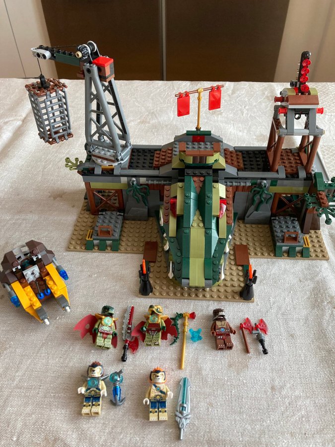 LEGO Chima 70014 The Croc Swamp Hideout från 2013