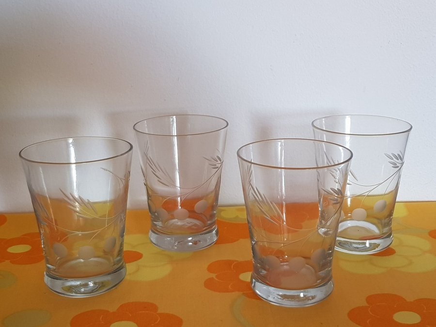 Retro vintage, 4 st äldre glas