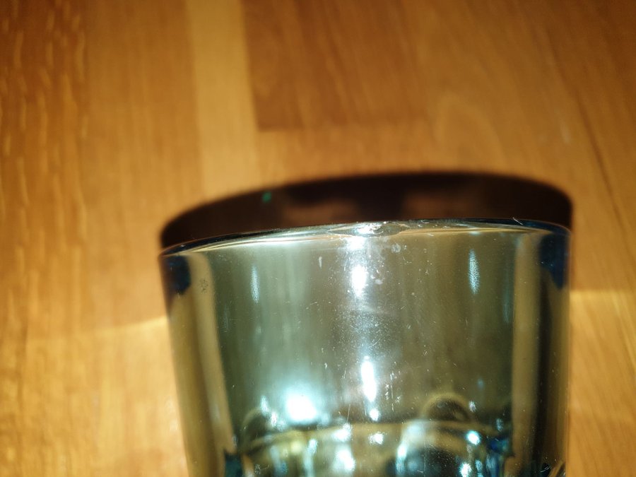 Ett blått glas