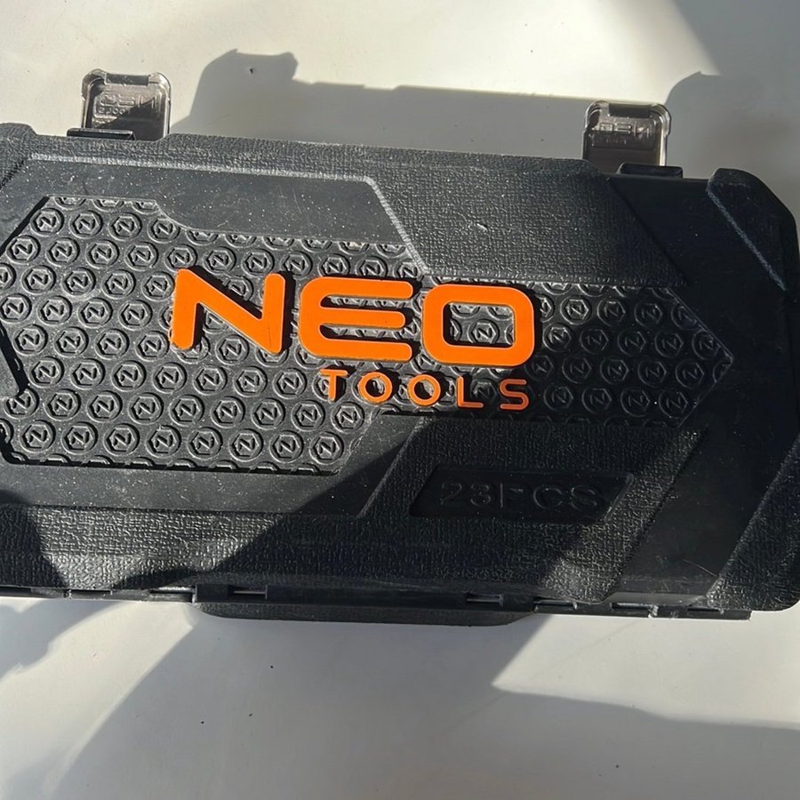 NEO TOOLS 28-delad hylsnyckelset