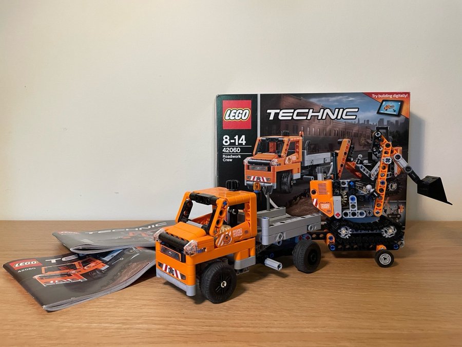 LEGO Technic 42060 Roadwork Crew