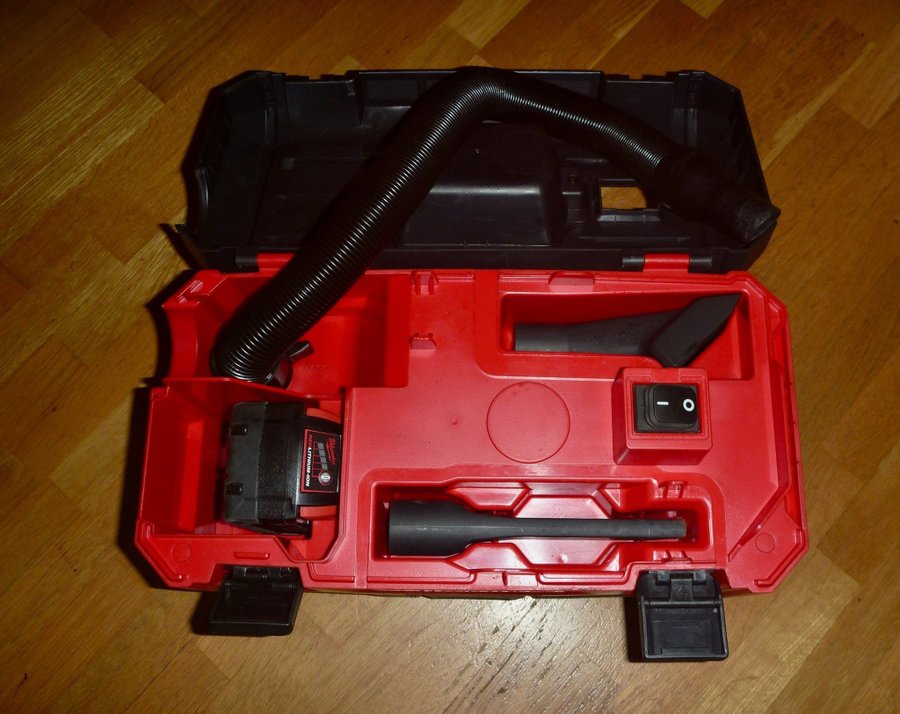 MILWAUKEE M18 VC2 dammsugare