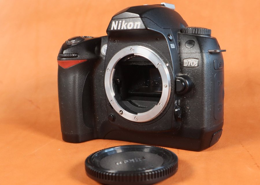 Nikon D70S kamerahus – osäker funktion