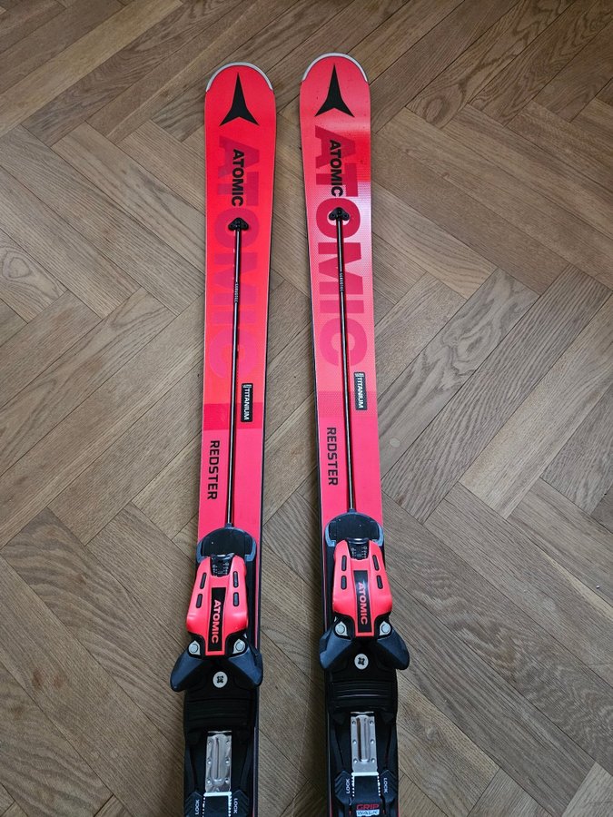 Atomic Redster G9 177cm Skidor med bindningar