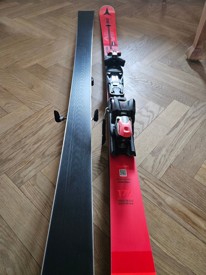 Atomic Redster G9 177cm Skidor med bindningar