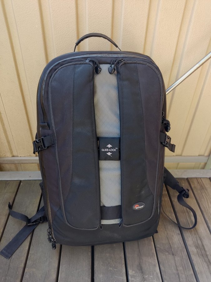 Lowepro Vertex 300AW