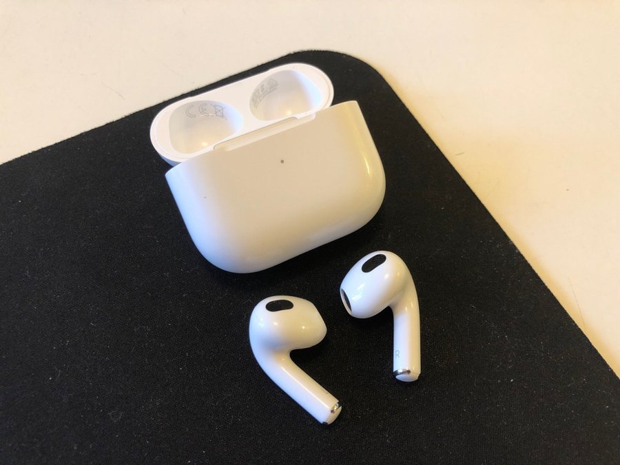 Apple AirPods Gen 3 - Kvitto och garanti finns!