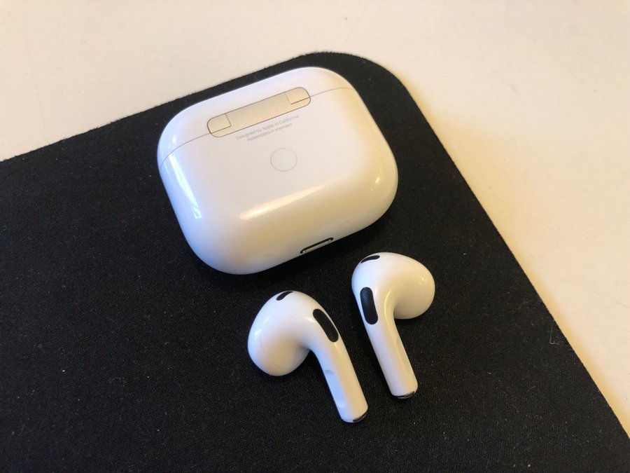 Apple AirPods Gen 3 - Kvitto och garanti finns!