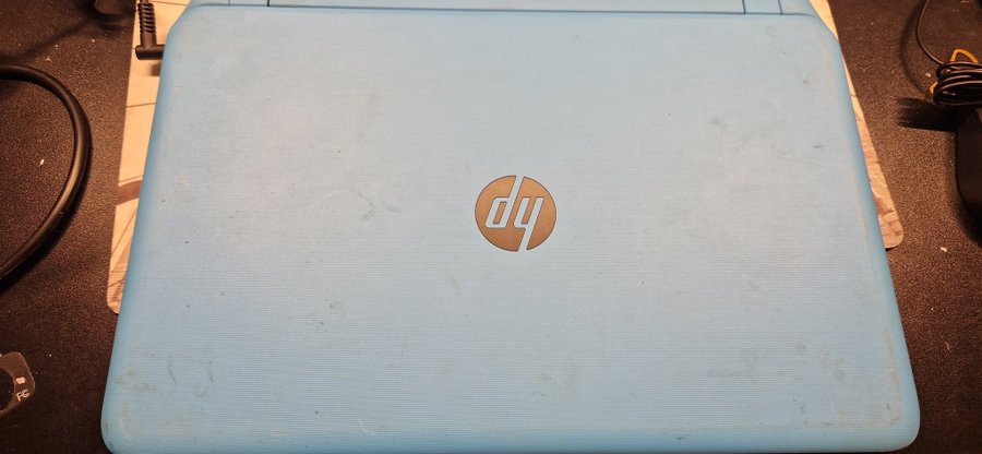 HP Pavilion 15-p080no AMD A8-6410U/8GB/1000GB sata/RADEON1gb2gb/win10 NR15