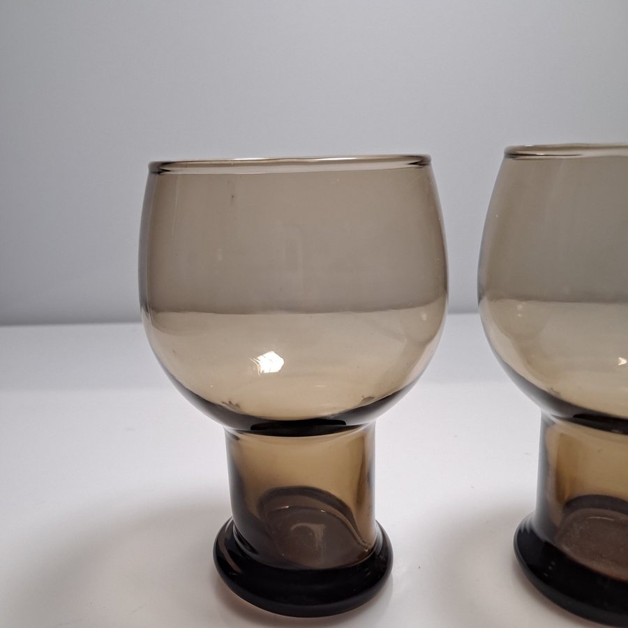 2 ölglas Old King Cole Erkkitapio Siiroinen Riihimäen lasi 2 av 3 auktioner