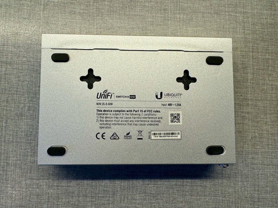 Ubiquiti UniFi Switch 8 (60W)