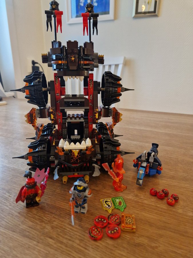 Lego Nexo Knights 70321 - General Magmars undergångsbelägrare