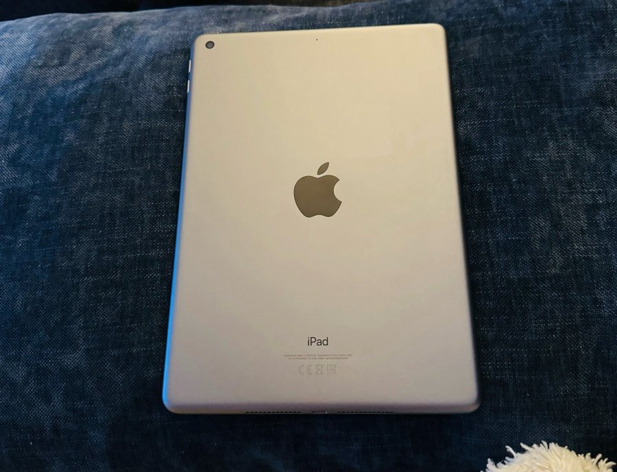 iPad 6th gen 128gb wifi 9,7” A1893