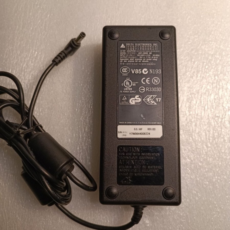 Ac Adapter 19v 7.11 A