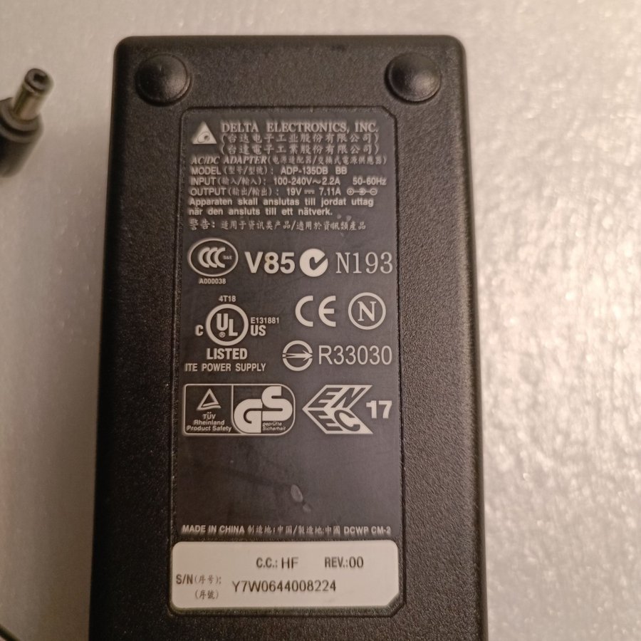 Ac Adapter 19v 7.11 A