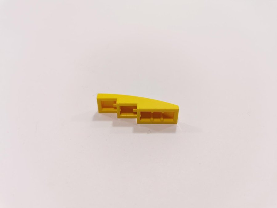 Lego - slope - curved - böjd - 4x1 - part 61678 - gul